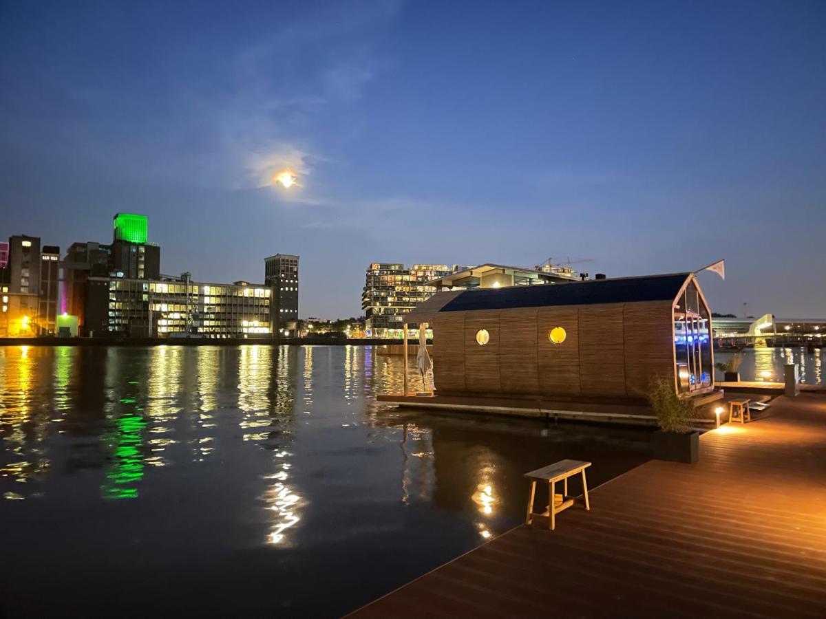 Wikkelboat Nr2 At Floating Rotterdam Rijnhaven Hotel ภายนอก รูปภาพ